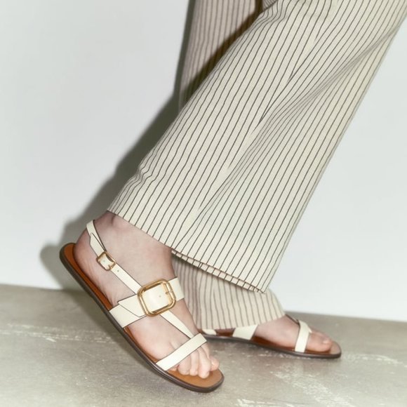 NWT ZARA BUCKLED FLAT LEATHER SANDALS  WHITE - REF 2636/110 9 - Picture 2 of 10